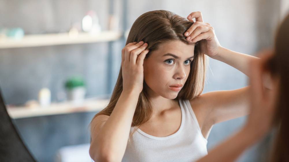 Είναι δυνατόν να επιβραδύνουμε το γκριζάρισμα των μαλλιών;